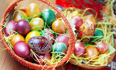 Чаро Пасхаи арманӣ аз тақвими худ пайравӣ мекунад ва ин анъанаи қадимӣ чӣ хусусияте дорад?